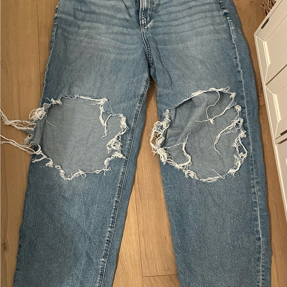 American Eagle Outfitters Ripped Blue Denim Jeans